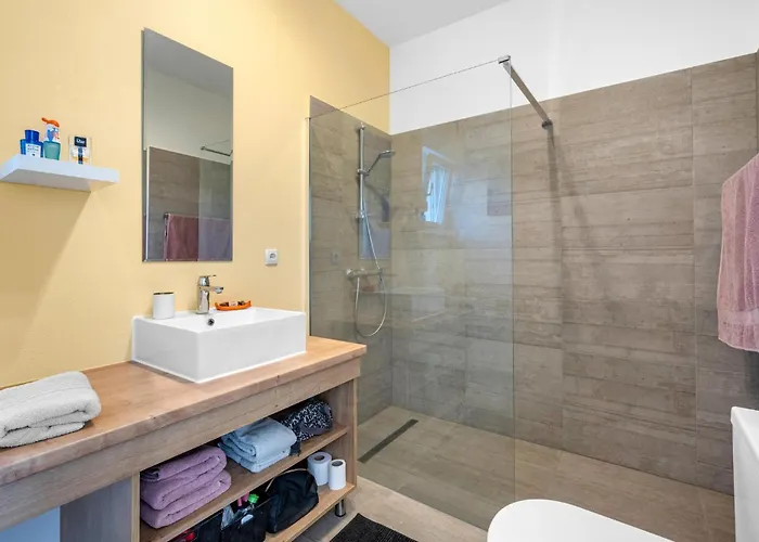 4 Bedroom Stunning In