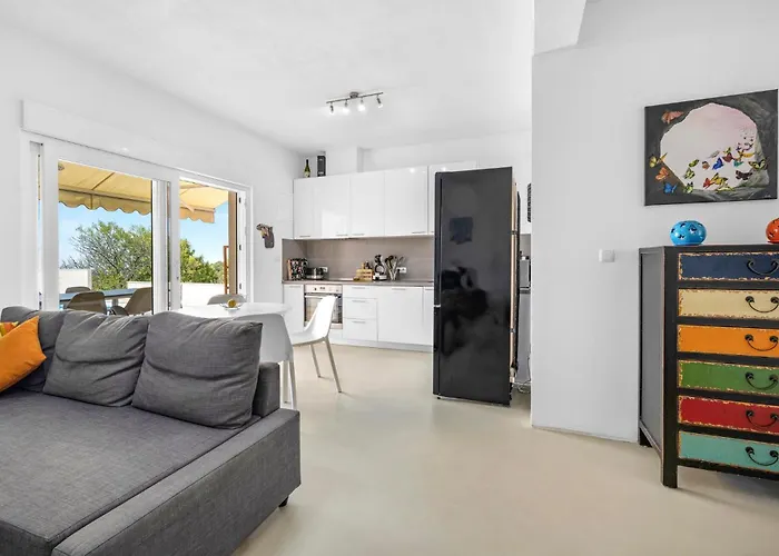 4 Bedroom Stunning In