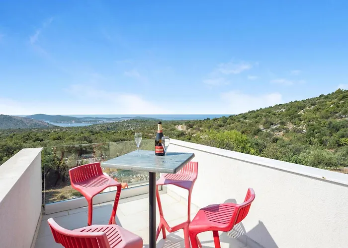 4 Bedroom Stunning In בית נופש *