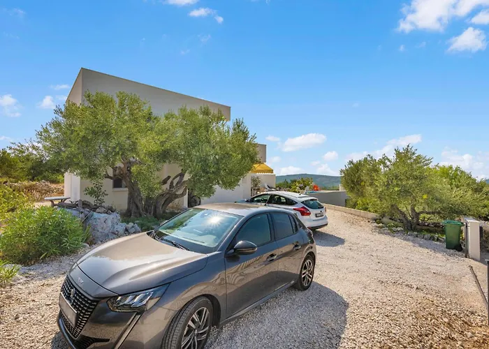 4 Bedroom Stunning In *